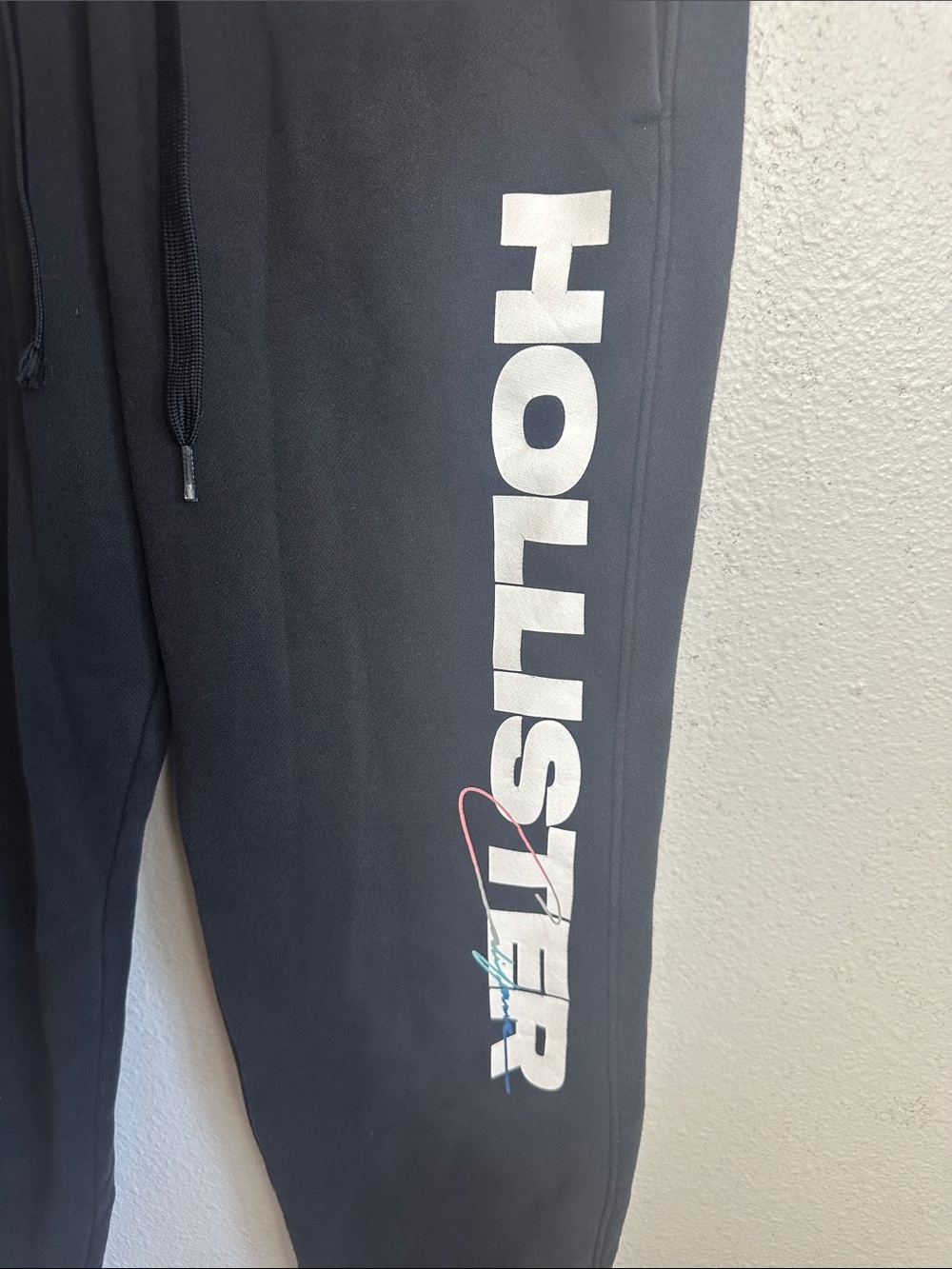 Hollister Black Jogger Sweatpants with White Vertical Logo - Picture 4 of 5